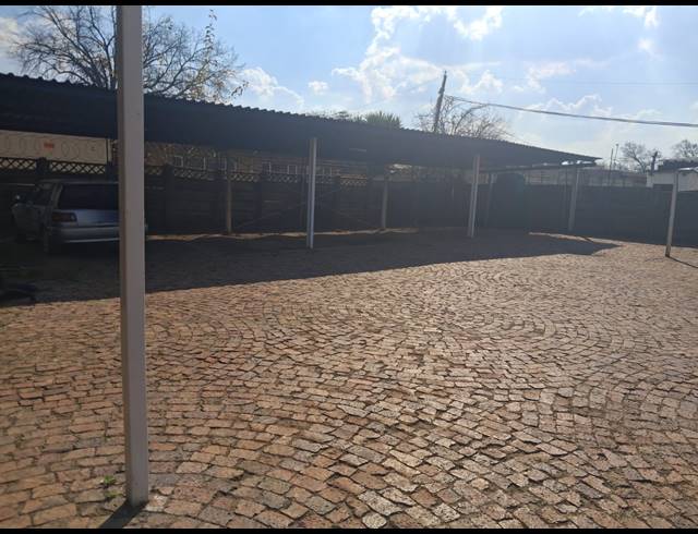 363M² OFFICE FOR SALE IN VEREENIGING CENTRAL